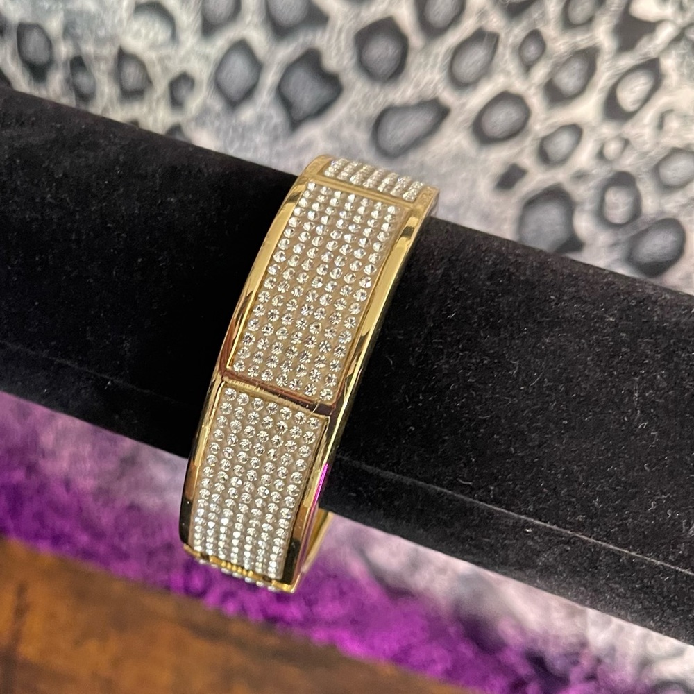 Elegant Gold and Silver Women's Bracelet